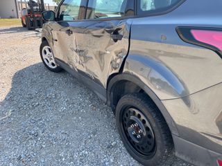 2018 Ford Escape S - Primary Damage Right Image